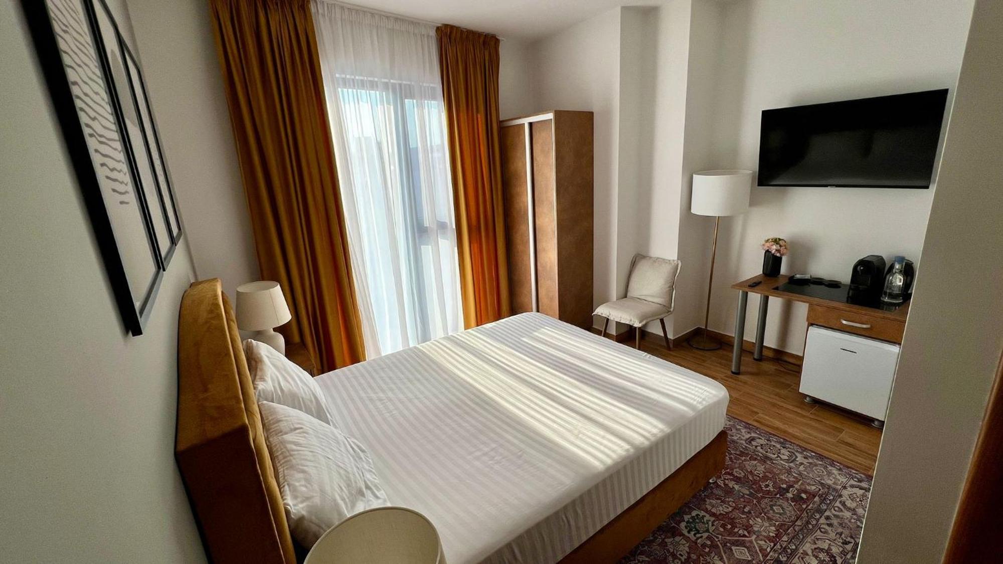 Hotel Fantazia Oradea - Self Check In & Out Exteriér fotografie